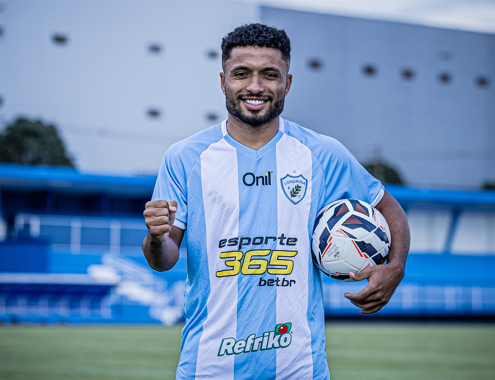 Londrina anuncia a contratação do lateral-direito Cédric, ex-CSA | Ge