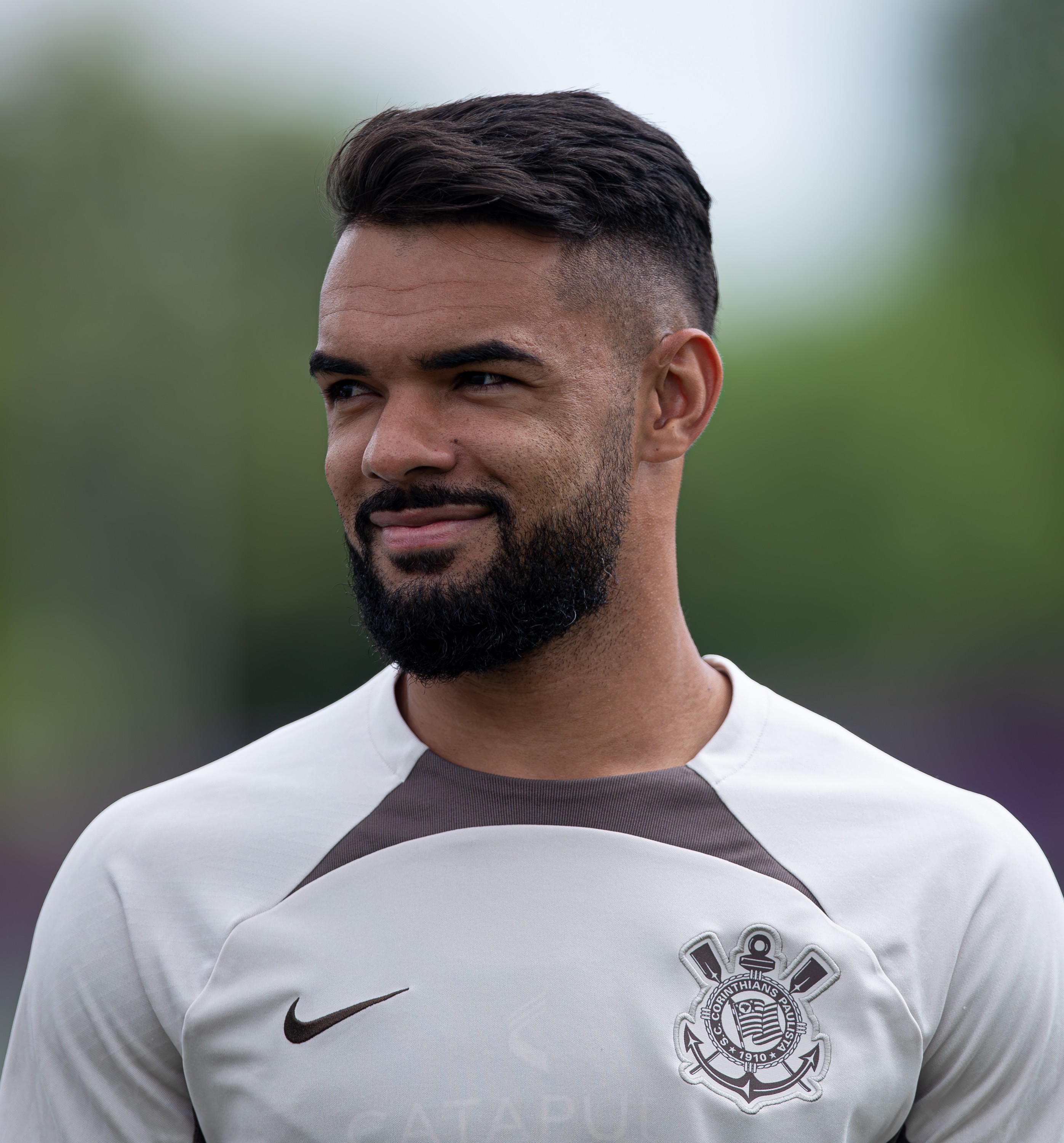 Raniele elogia trabalho de António Oliveira e mudança no Corinthians ...