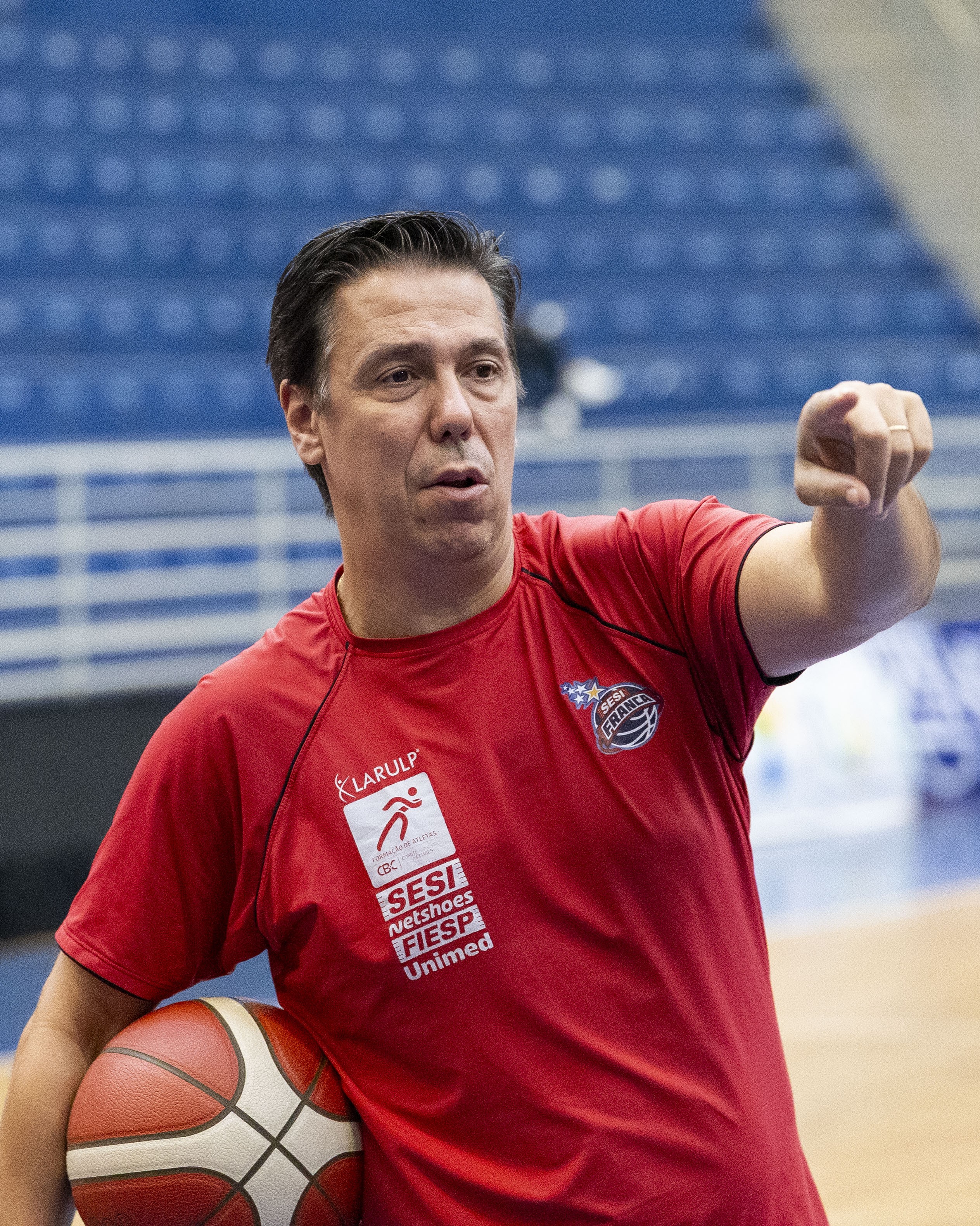 Helinho estende pré-temporada do Franca e deve iniciar Paulista com atletas da base