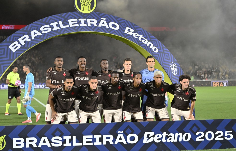 Vasco posado antes do clássico contra o Fluminense