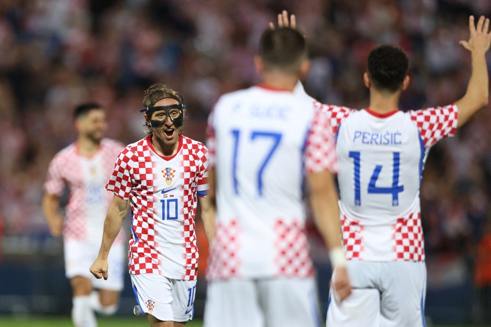 Modric comemora gol pela Croácia contra a Eslovênia — Foto: Antonio Bronic/Reuters