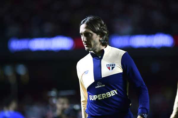 Zubeldía elogia desempenho do São Paulo e celebra: 