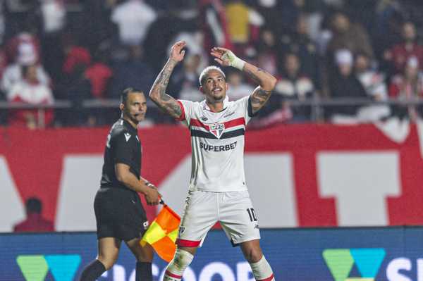 DESFALQUE! Tricolor não terá Luciano na quarta-feira após o atacante levar o terceiro amarelo contra o Bahia