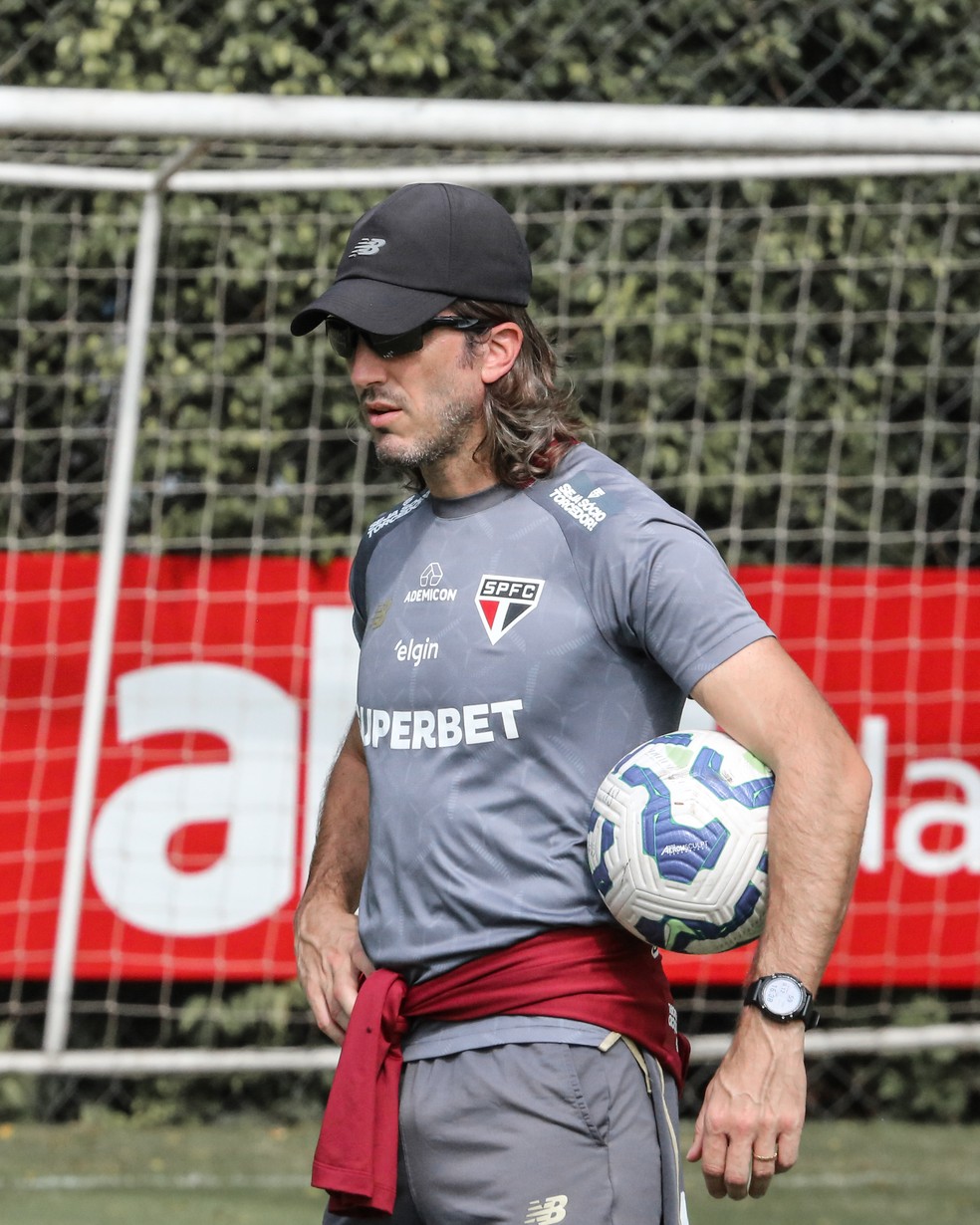 Zubeldía comanda treino do São Paulo no CT da Barra Funda — Foto: Foto: Erico Leonan/São Paulo FC