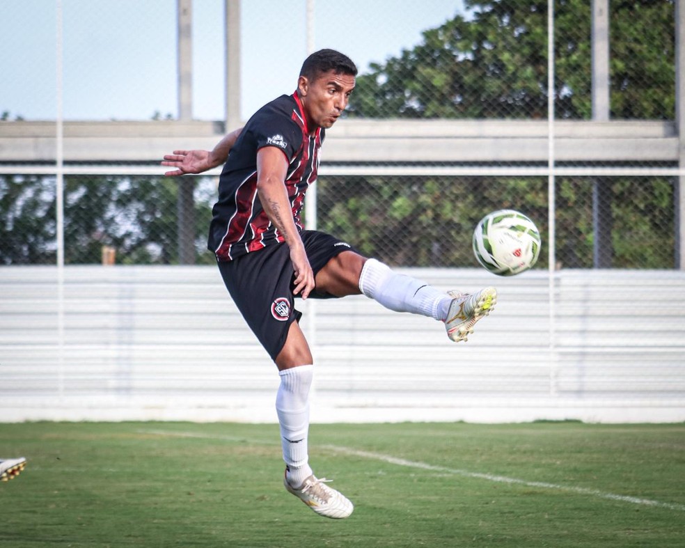Juninho Potiguar, aos 35 anos, traz experiência ao jovem elenco do Santa Cruz de Natal — Foto: Plena Comunicação/Santa Cruz FC