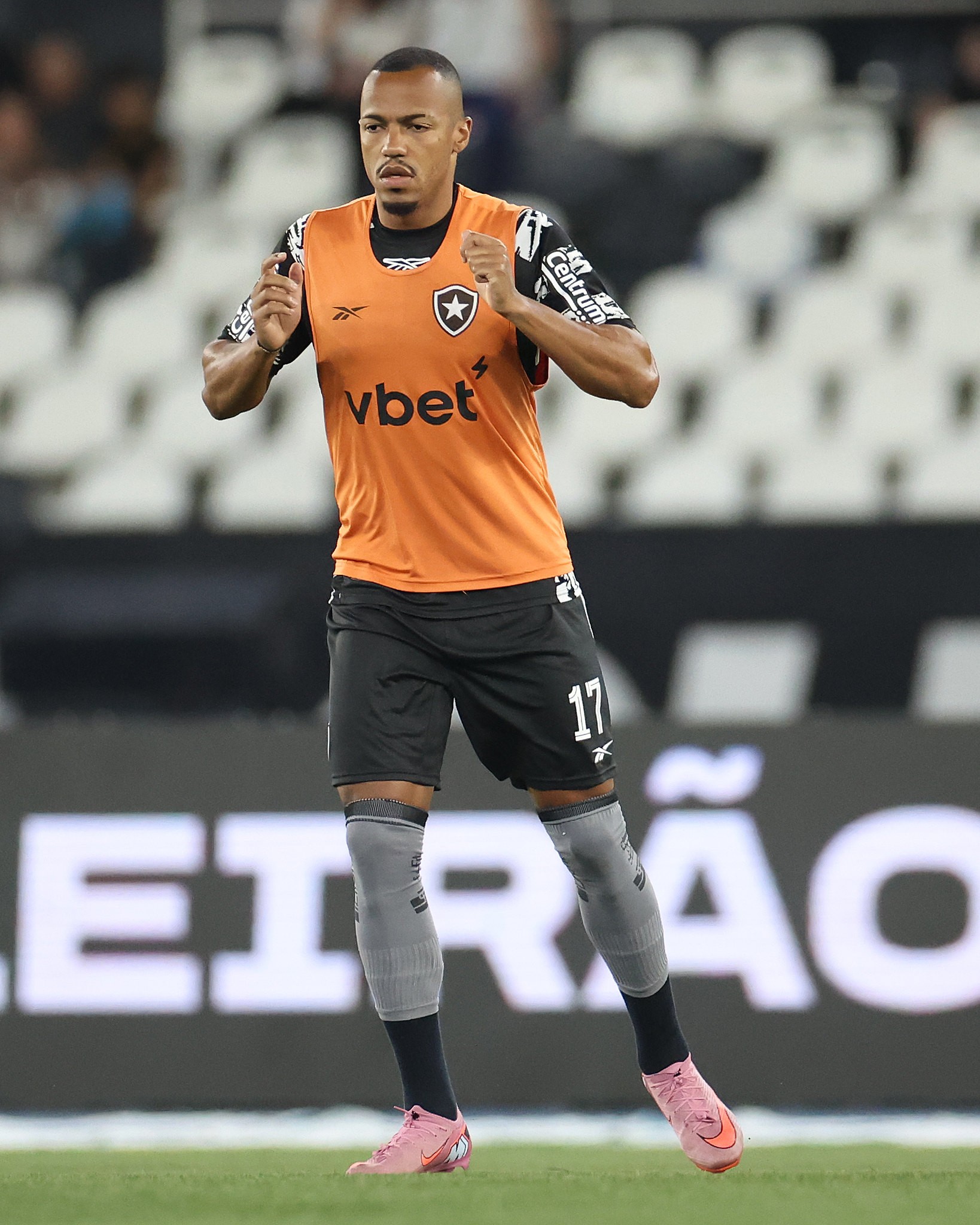 Chegada de Marlon Freitas pode mudar esquema do Palmeiras em 2026