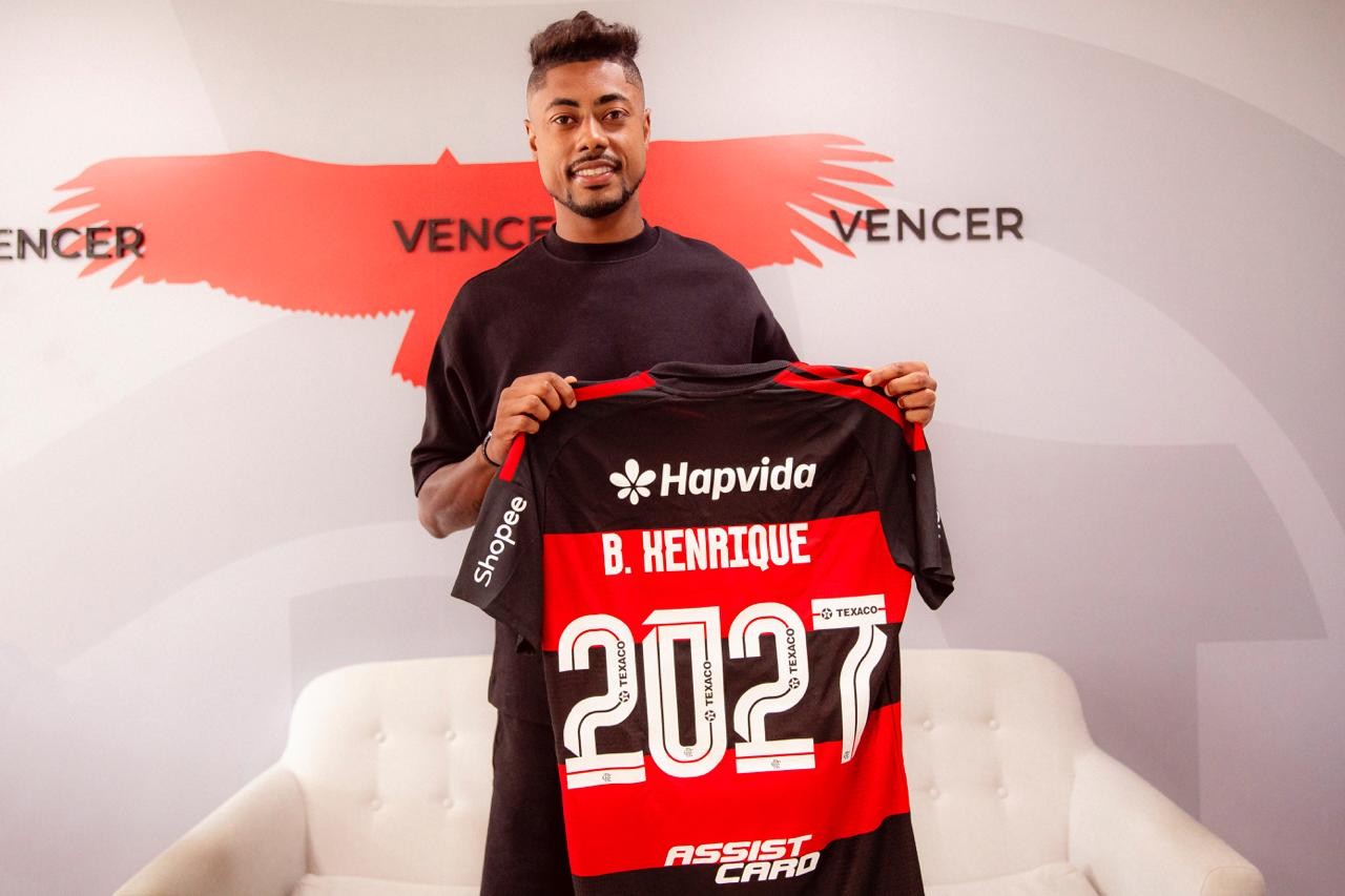 Bruno Henrique se destaca com nove partidas em um mês após recuperação e conquista espaço no Flamengo
