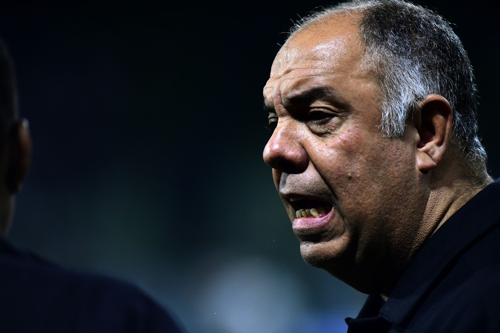 Ex-Flamengo, Marcos Braz acompanhou jogo do Cruzeiro no Mineirão — Foto: Marcos Ribolli