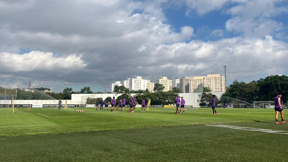 Treino do Corinthians no CT Joaquim Grava, o último antes da estreia no Campeonato Paulista — Foto: Yago Rudá