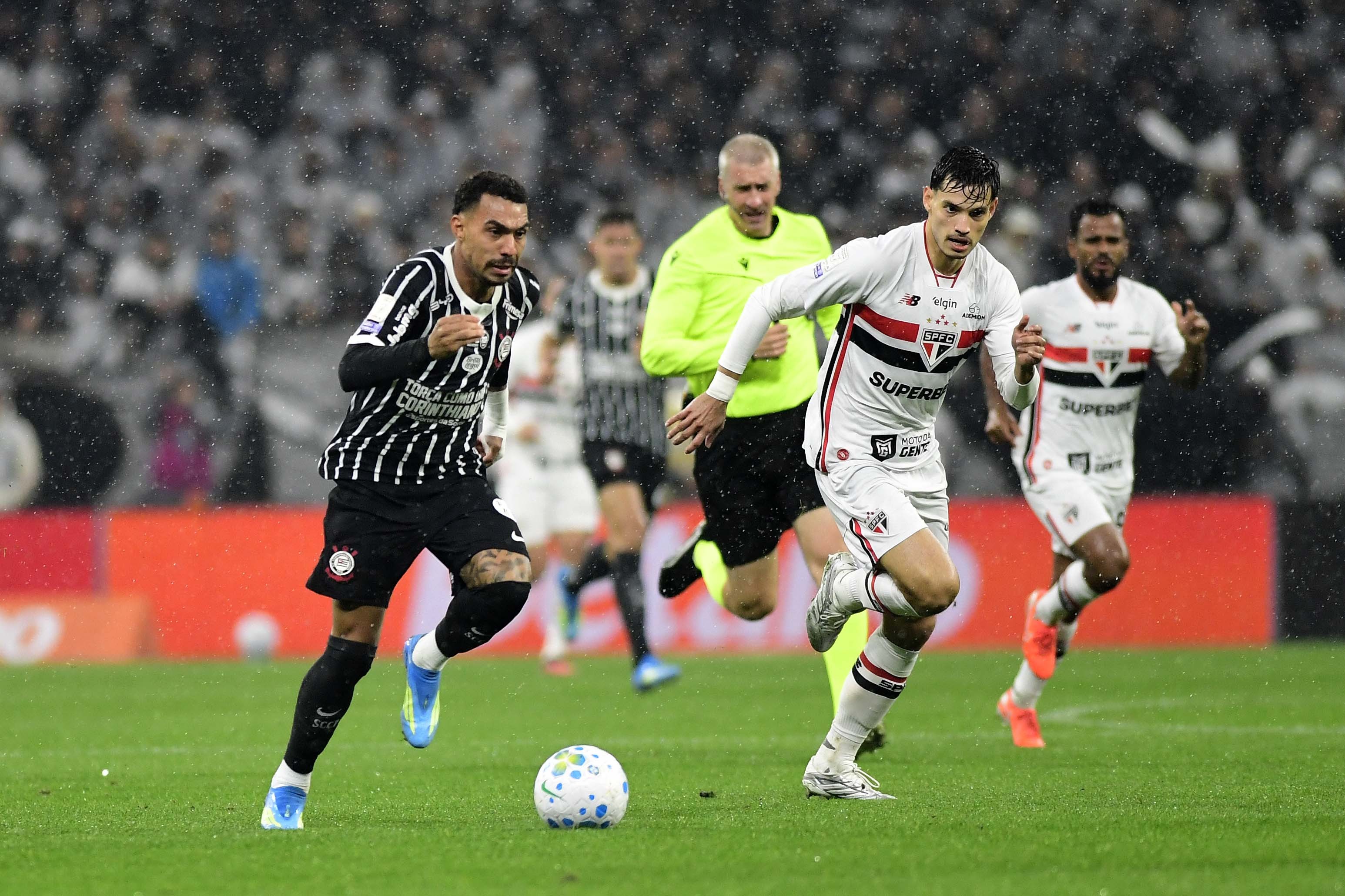 São Paulo apresenta desempenho pífio no Majestoso e aumenta as incertezas sobre o futuro da equipe