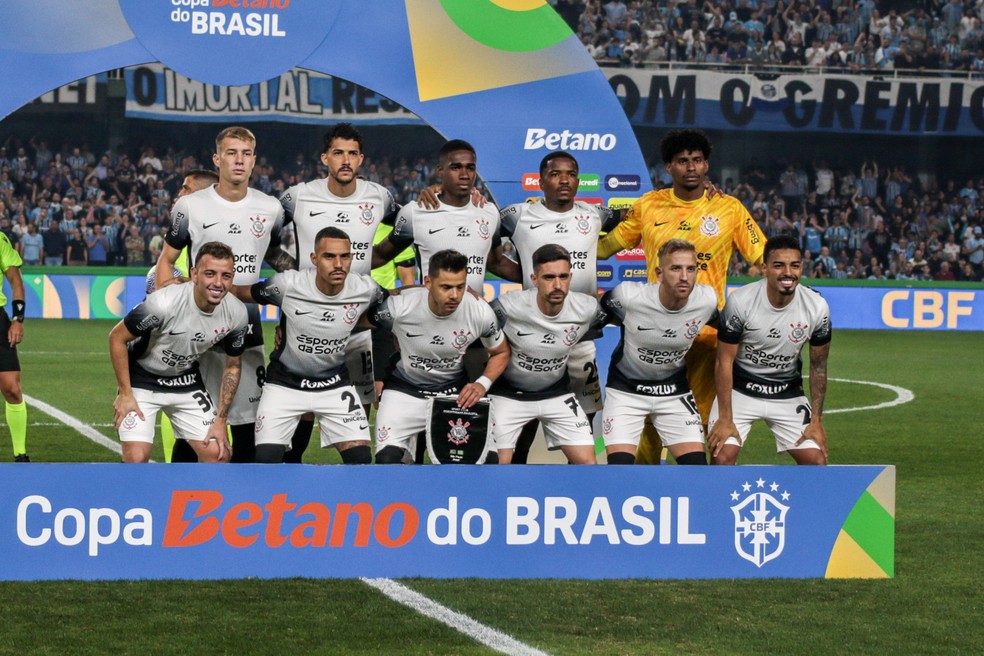 Corinthians teve time alternativo na partida contra o Grêmio pela Copa do Brasil  — Foto: Robson Mafra/AGIF