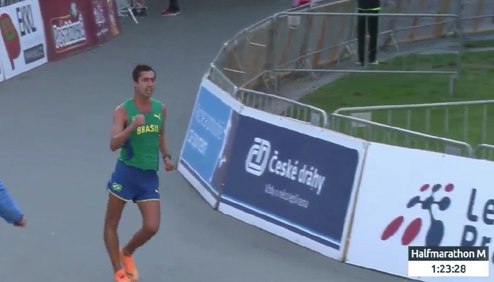 Caio Bonfim conquista prata em etapa do Circuito Mundial de marcha atlética
