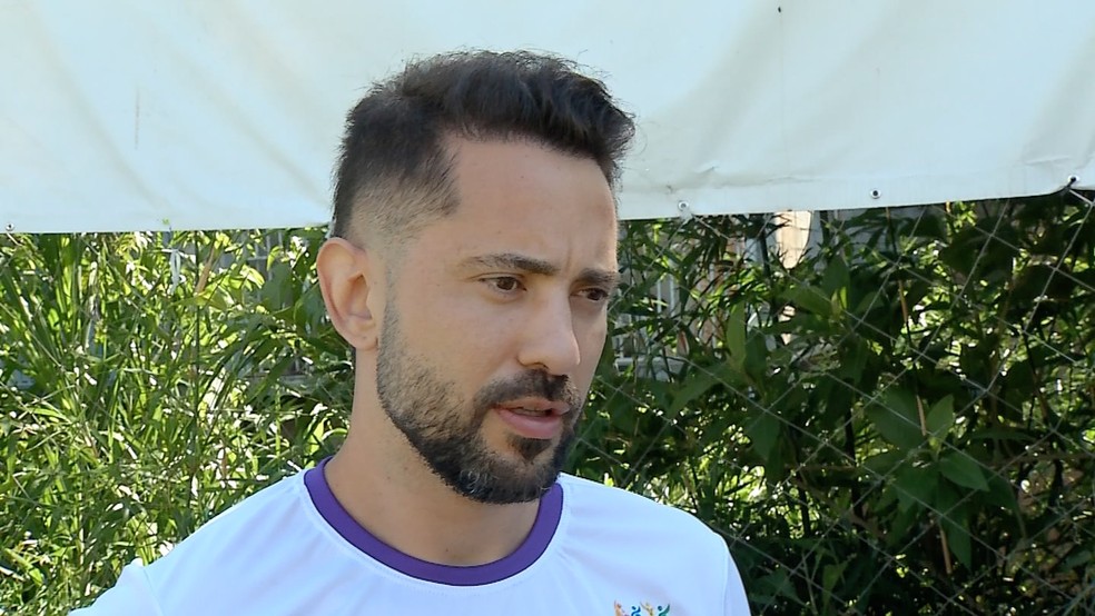 Everton Ribeiro em Santa Isabel  Foto: Reproduo/TV Dirio