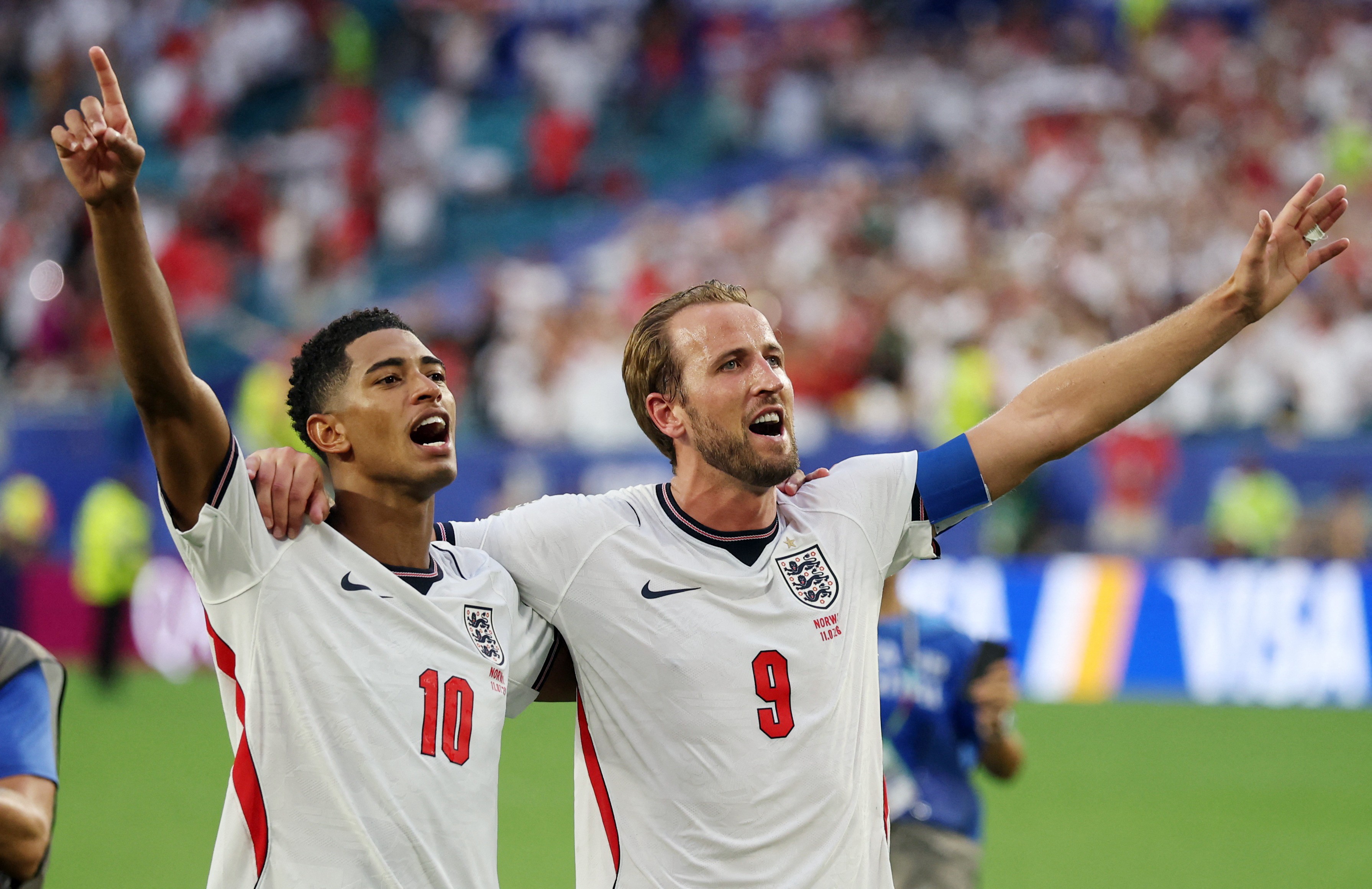 Torcedores brasileiros declaram torcida à Inglaterra na semifinal da Copa: "Salvem o mundo"