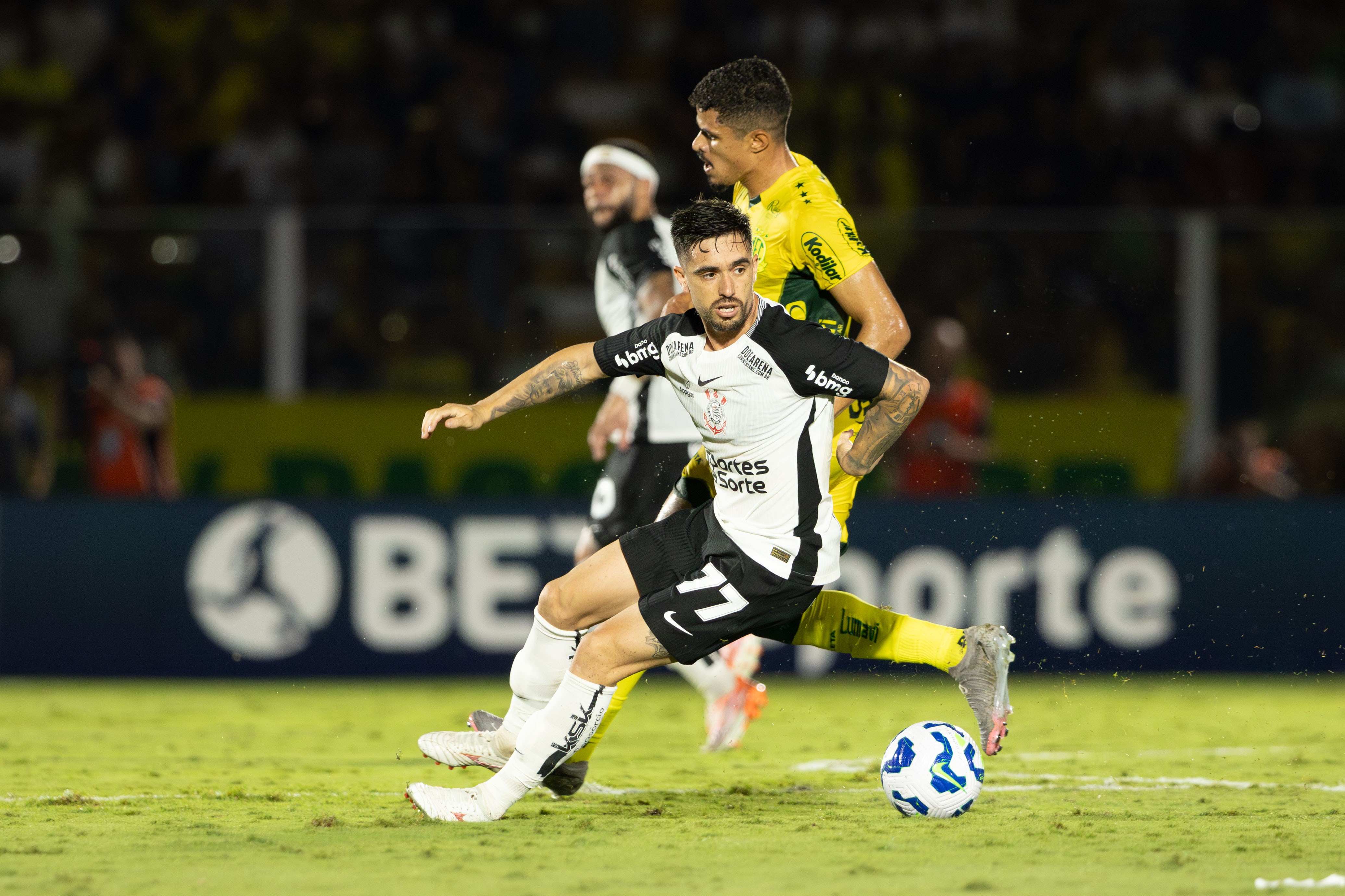Atuações do Corinthians: Desempenho abaixo do esperado em confronto contra o Mirassol