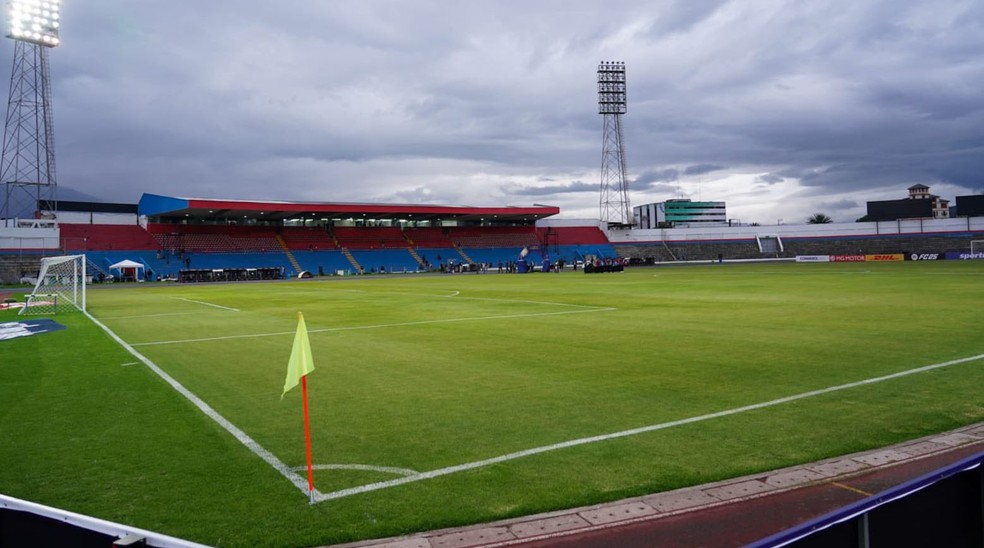 Estádio Olímpico de Riobamba, no Equador — Foto: Divulgação/Mushuc Runa
