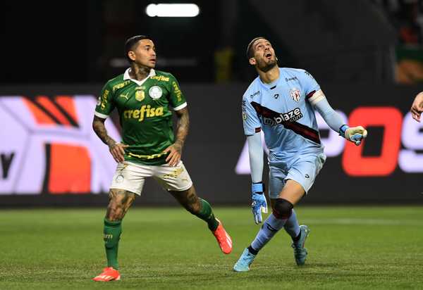 RECUPERANDO ESPAÇO! Apoio do elenco do Palmeiras incentiva Dudu a recuperar espaço no time