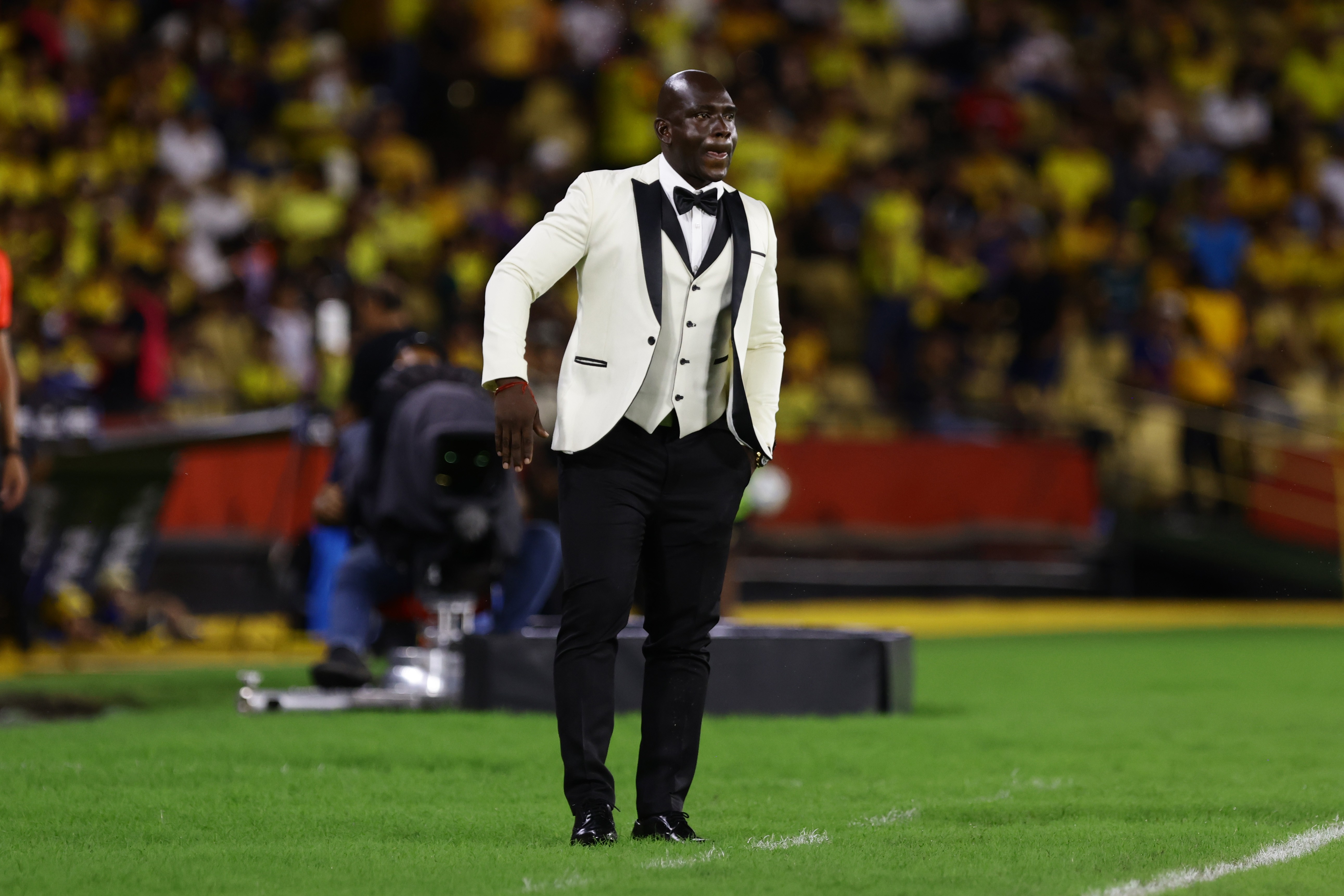 Brasileiro do Barcelona-Equ elogia técnico e mantém cautela após vitória sobre Corinthians