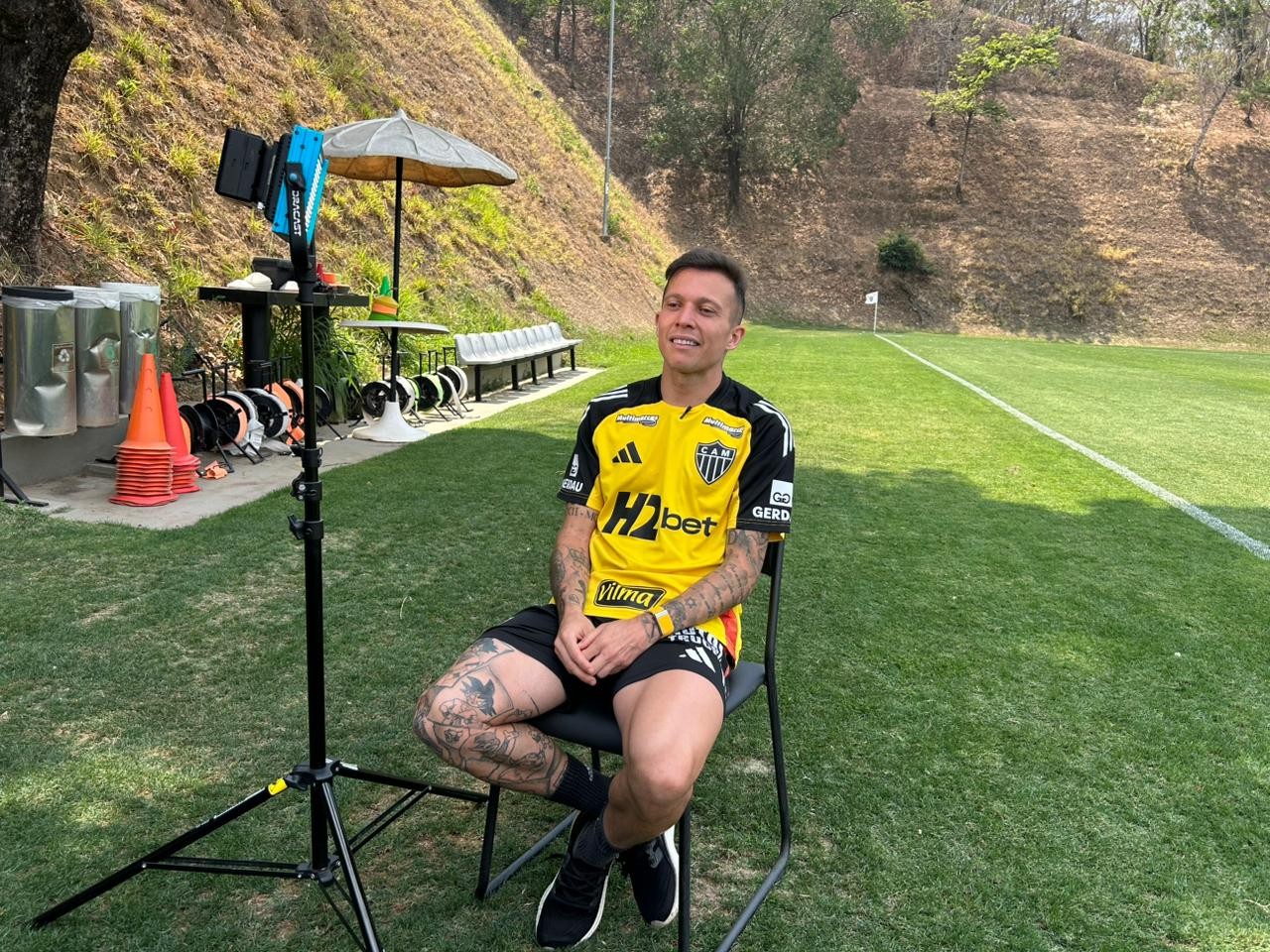 Bernard revela propostas para sair e celebra nova fase no Galo