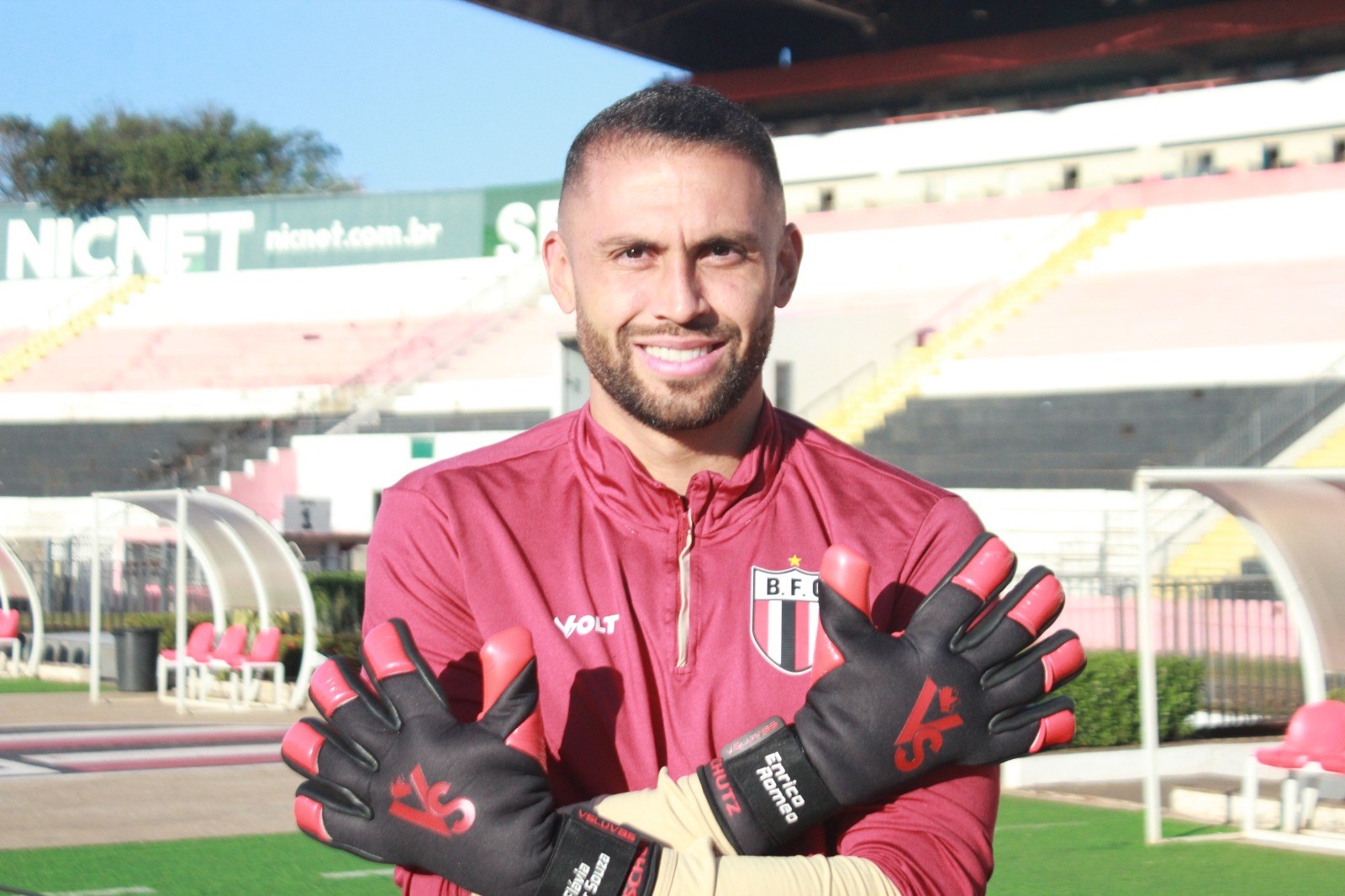 Victor Souza completa 90 jogos pelo Botafogo-SP