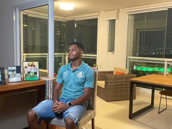 Superando desafios, joia do Palmeiras se destaca apesar de adversidades.