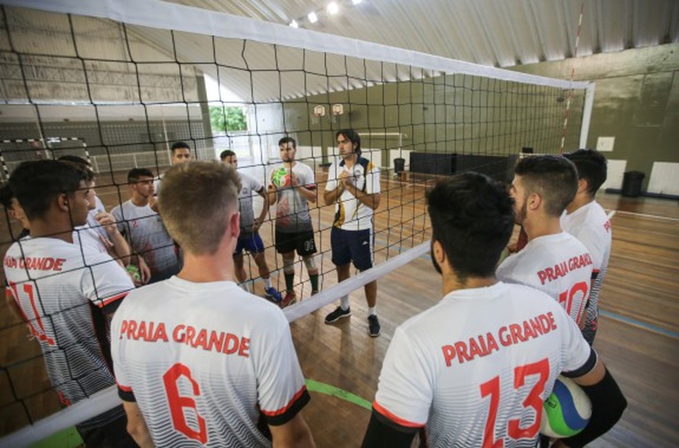 Rodrigão deixa RJ Vôlei para disputar fase final do Campeonato