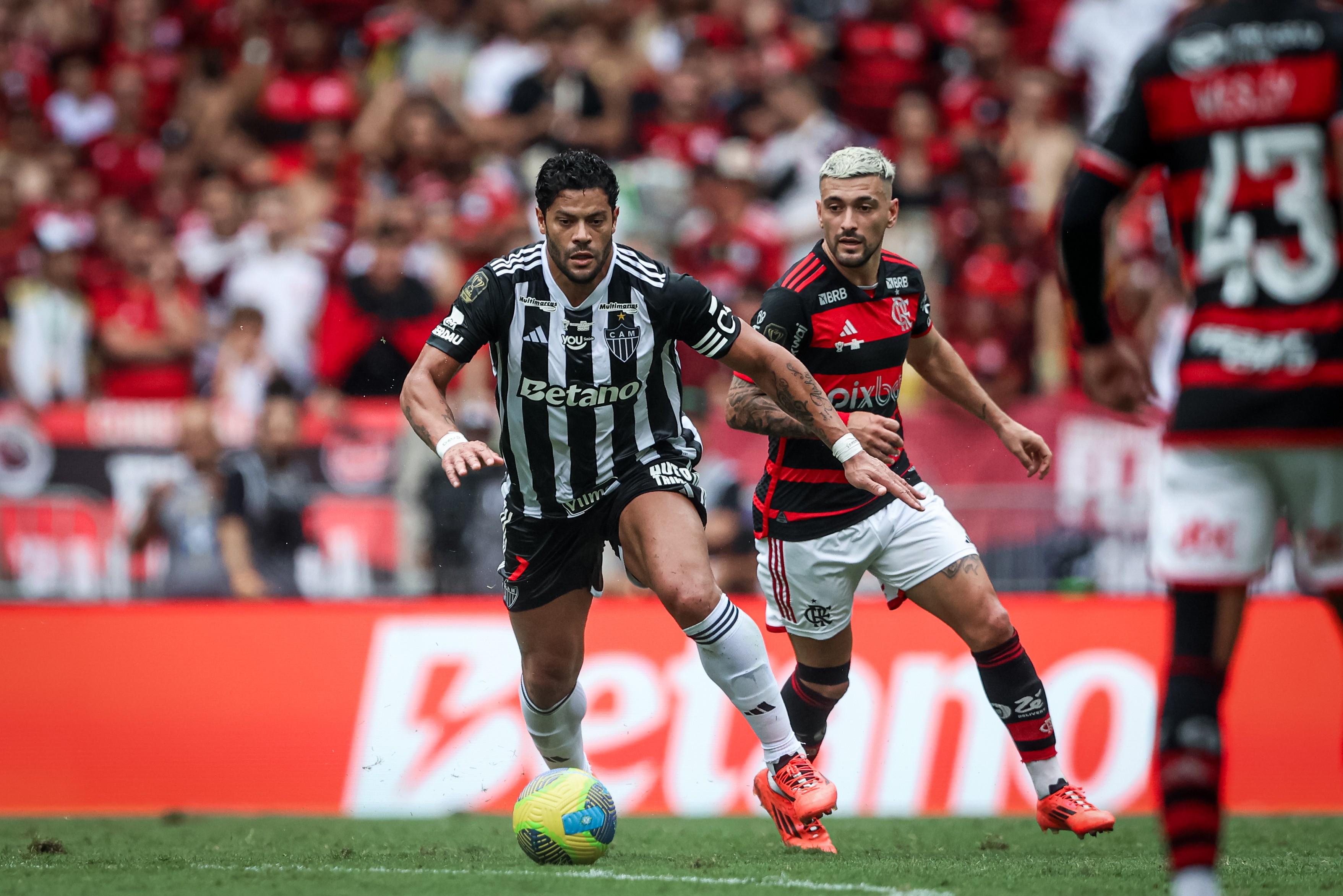 Em prévia da Copa do Brasil, Flamengo e Atlético fazem tira-teima