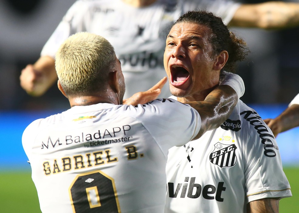 Willian Arão comemora gol do Santos contra o Atlético-MG — Foto: Mauricio De Souza/AGIF