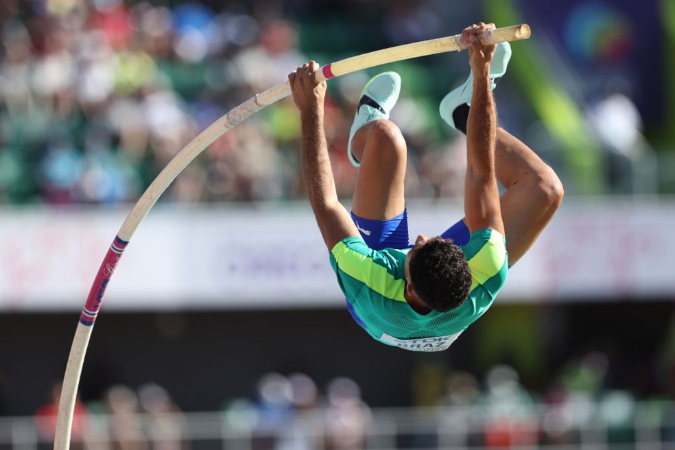 Thiago Braz em ação no salto com vara — Foto:  Christian Petersen/Getty Images