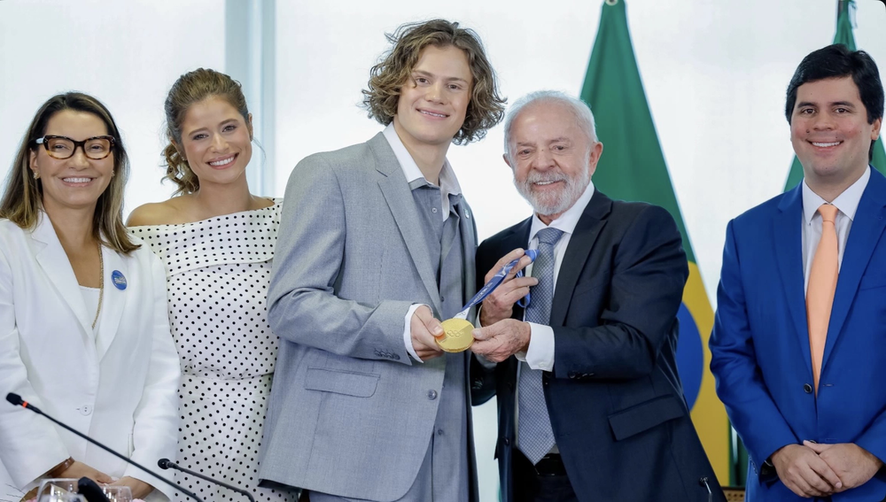 Em encontro com Lula, Lucas Pinheiro diz que liberdade foi decisiva para representar o Brasil
