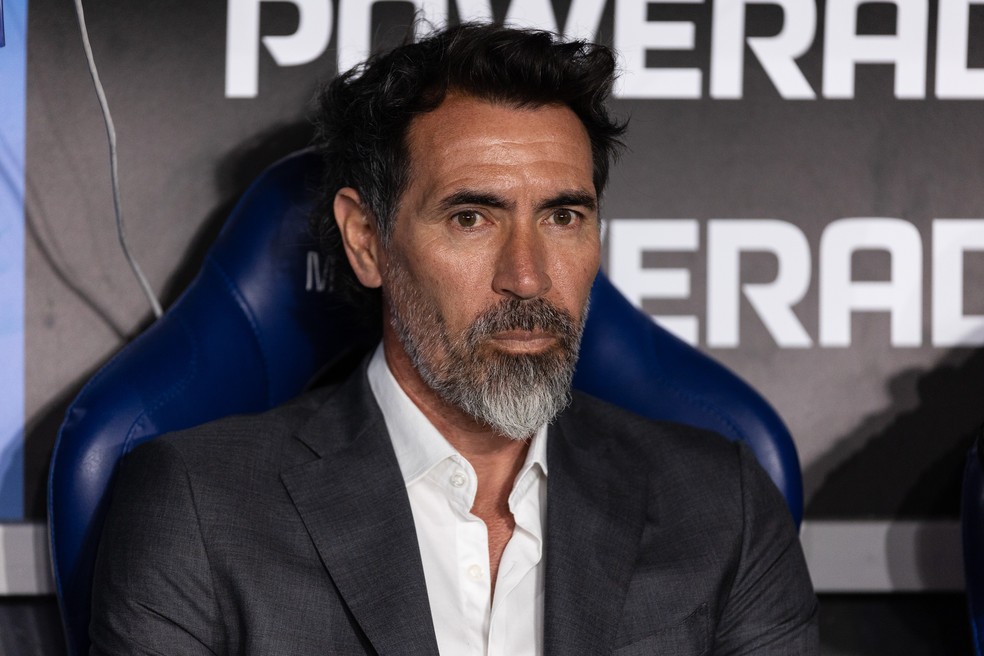 Eduardo Domínguez, técnico do Estudiantes, no Maracanã — Foto: Ruano Carneiro/Getty Images