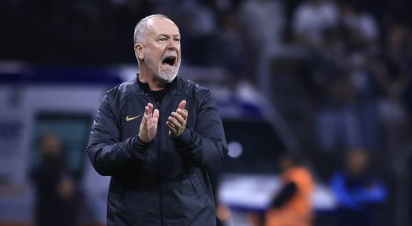 Corinthians nunca empatou tantas vezes seguidas na Arena, mas Mano mantém otimismo