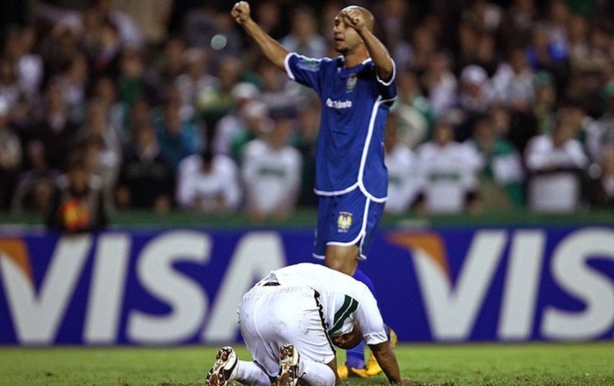 Wesley é jogador de confiança no Cruzeiro, mas quase sempre é substituído