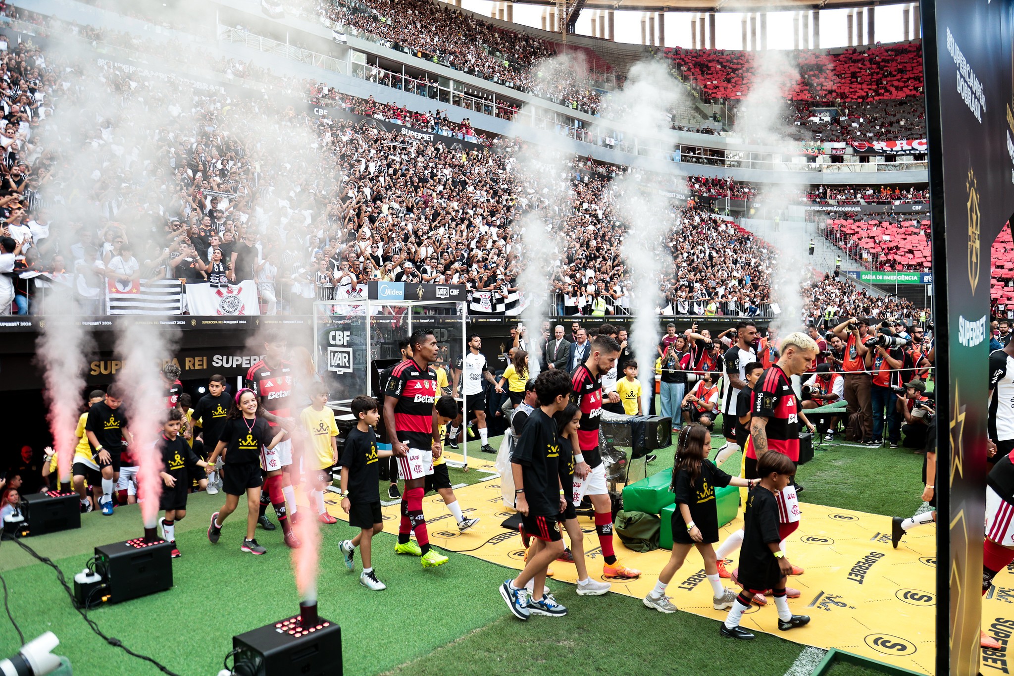 Transformações no Flamengo: Análise da Trajetória Após a Derrota na Supercopa