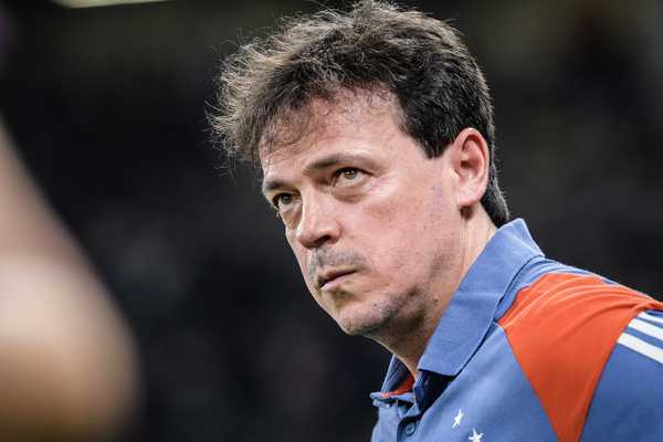 Cruzeiro prolonga sequência sem vitórias, não alcança G-6 e repete marca de 2019.