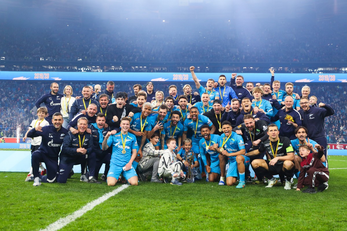Zenit vence com brilho dos brasileiros e conquista quarto título