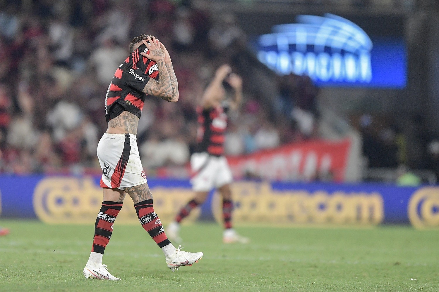 Análise: pernas frescas tropeçam no (des)entrosamento, e Flamengo vê gordura na liderança ir embora