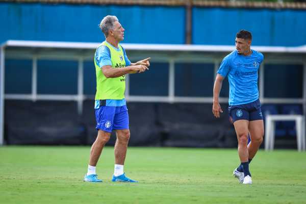 Renato não viaja e Grêmio utiliza time reserva na Recopa Gaúcha.