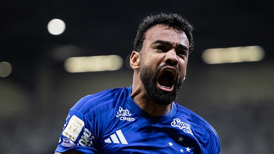 Defesa do Cruzeiro passa ilesa em duelo com o Remo; dê duas notas