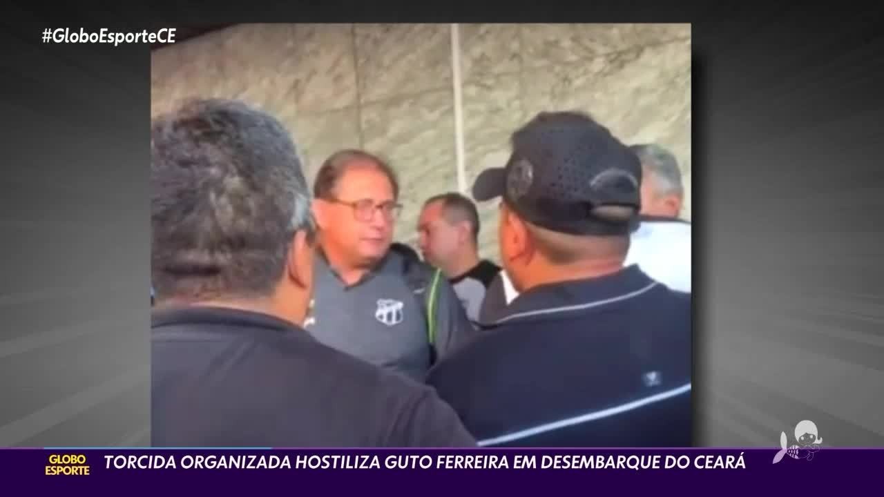 Torcida organizada hostiliza Guto Ferreira em desembarque