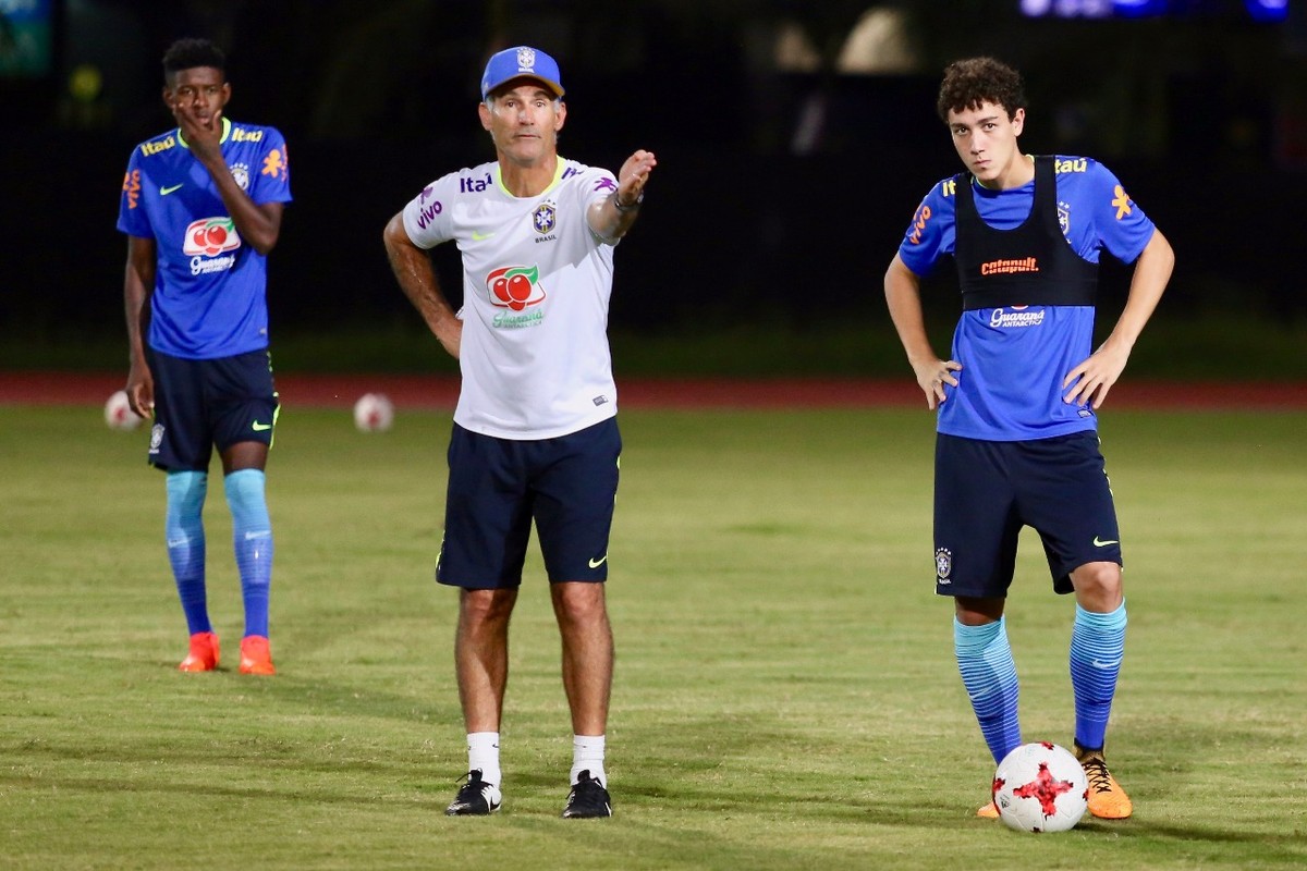 Carlos Amadeu é confirmado como novo técnico da seleção sub20 Na