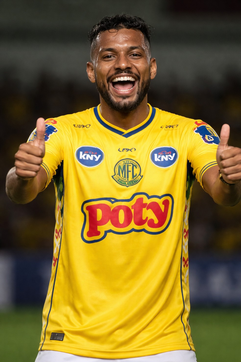 Reinaldo com uniforme do Mirassol de 2008 em montagem feira por IA — Foto: Montagem, IA