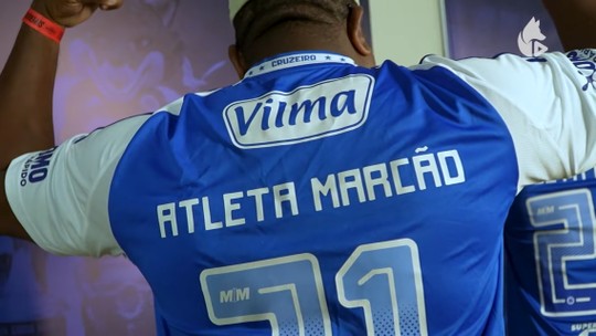 Atleta Marcão: pai de Gerson rouba a cena no Cruzeiro e reforça alcunha criada com ironia de Bap