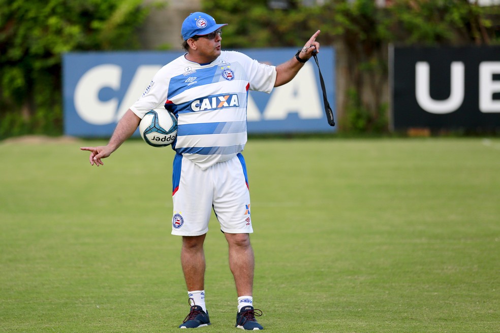 Lateral esquerdo ex-Sport fecha com Goiás após indicação de Guto Ferreira