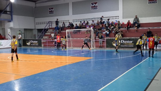 Bernardo José Lorena vence e avança às quartas de final do masculino da 19ª Copa TV Tribuna de Futsal