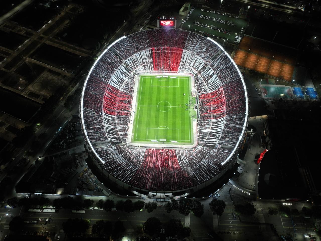 River Plate se destaca como potência financeira após contratação de Almada