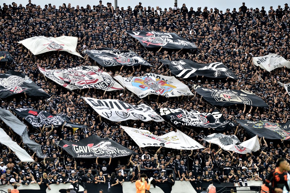 Torcida organizada Gaviões da Fiel em Corinthians x Grêmio, na Neo Química Arena, pelo Campeonato Brasileiro — Foto: Marcos Ribolli