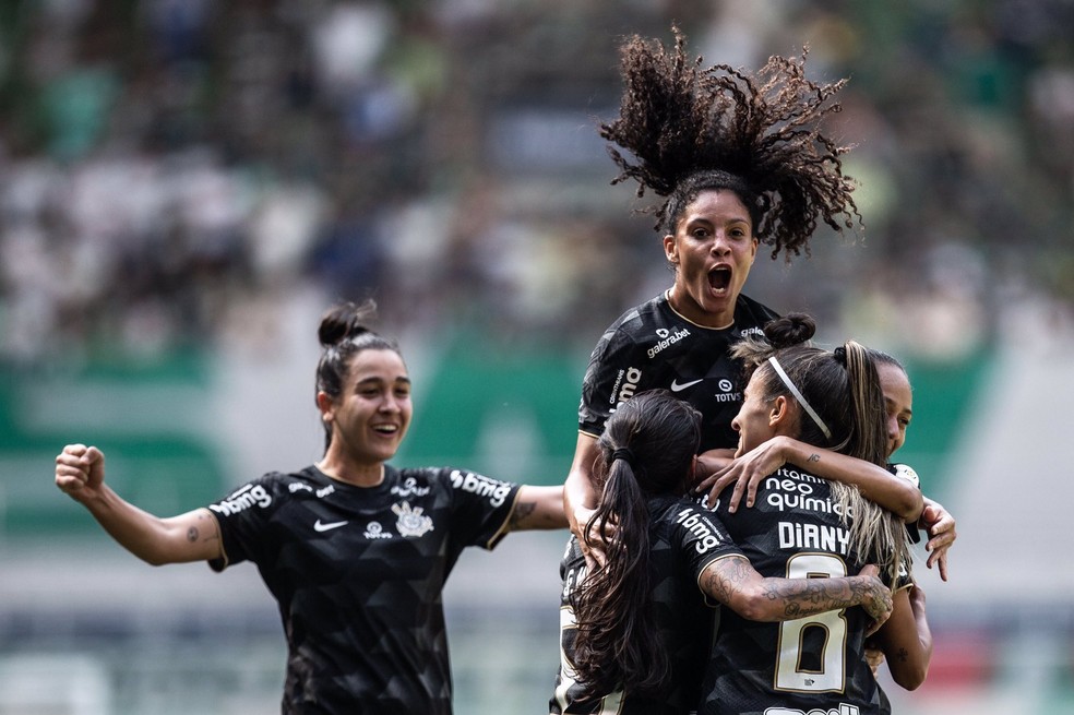 Vai passar na Globo o jogo do Corinthians feminino x Internacional hoje?