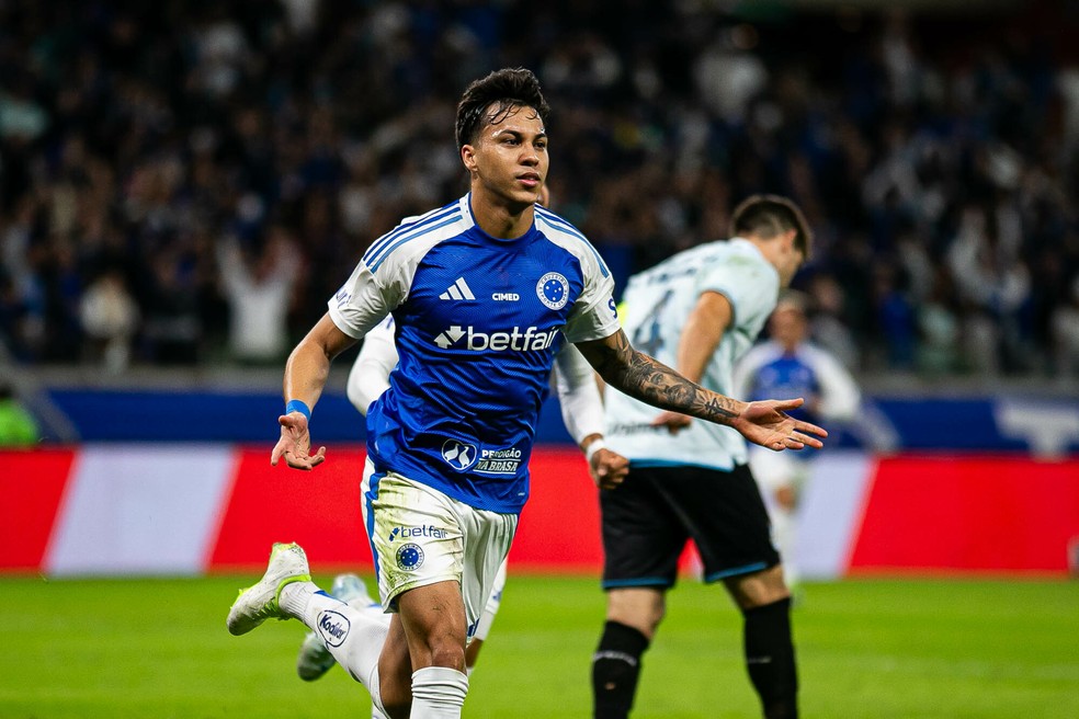 Kaio Jorge comemora gol do Cruzeiro — Foto: Gilson Lobo/AGIF