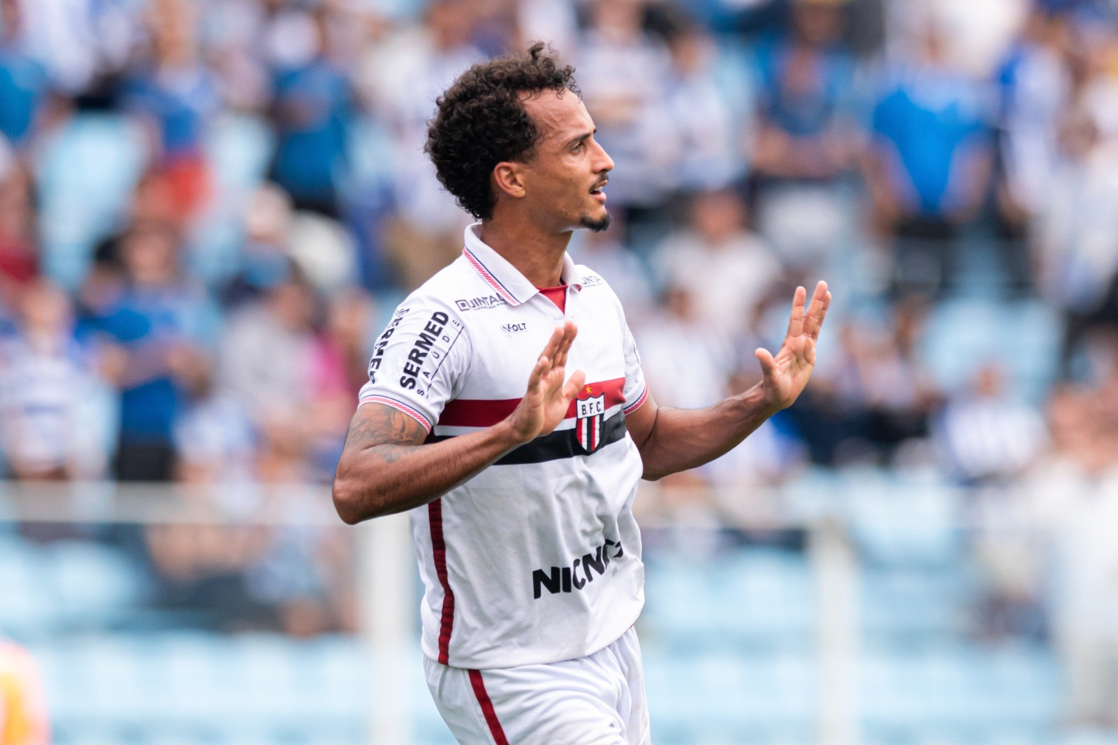 Análise: erros do Avaí constroem a vitória do Botafogo-SP